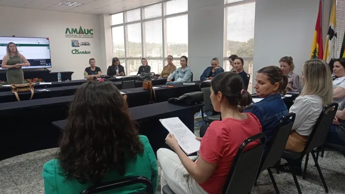 Udesc e Secretaria da Saúde capacitam enfermeiros para identificar gestações de risco