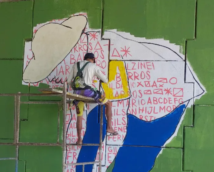 Obras: Pinturas com temas amazônicos e do cotidiano marabaense dão o colorido aos viadutos de Marabá
