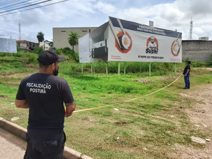 DMFP: Ação de Fiscalização de Postura removerá outdoors irregulares no município