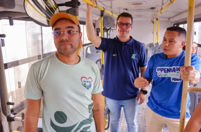 Em vistoria, Raimundo Penha cobra melhorias no transporte coletivo