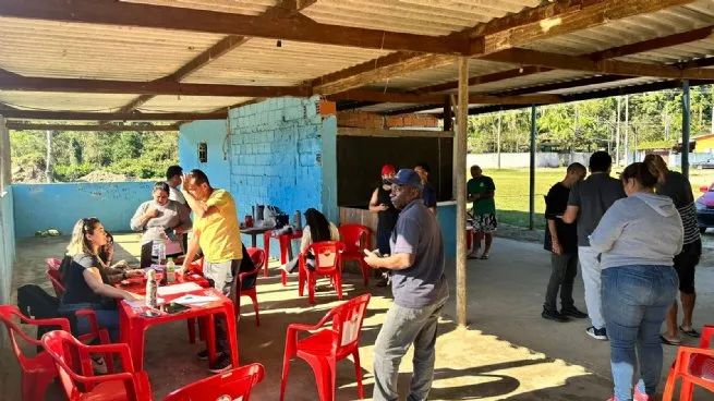 Secretaria de Habitação e Regularização Fundiária atende cerca de 100 moradores do Sítio Velho