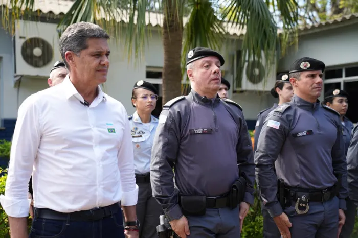 Comando-geral da PMES e Vice-governador do ES visitam Academia de Polícia Militar