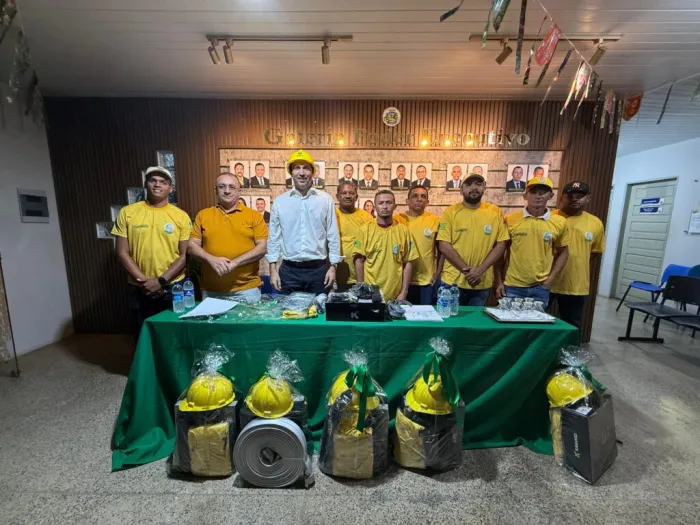 Brigadistas de Pajeú recebem kits de combate a incêndios e reforçam proteção ambiental no sul do Piauí