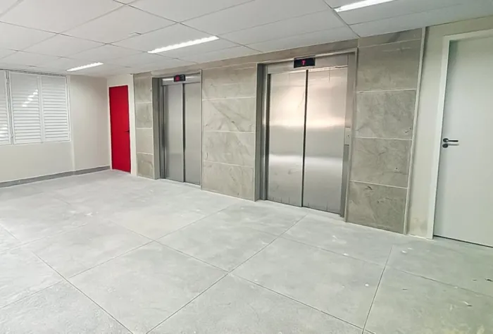Hospital Barão de Lucena avança com modernização e entrega novos elevadores