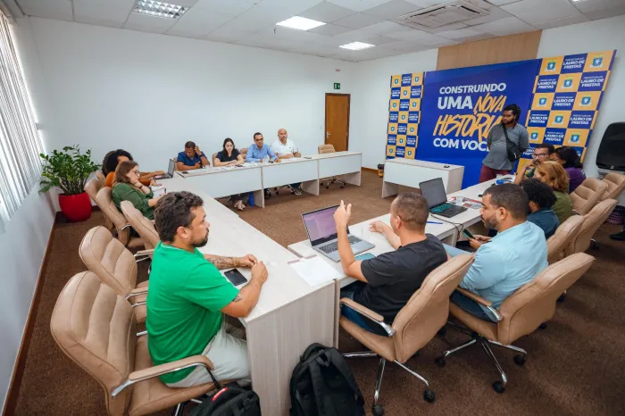Mesa de diálogo intersetorial debate propostas e reposição de aulas