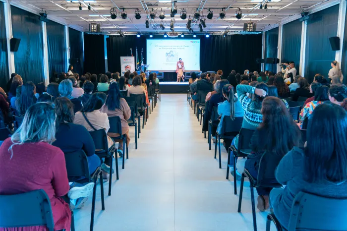 Bertioga reúne cerca de 400 professores no Encontro de Boas Práticas na Educação Infantil