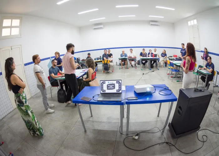 Professores intercambistas do Conexão Mundo apresentam resultados de projetos desenvolvidos nas escolas