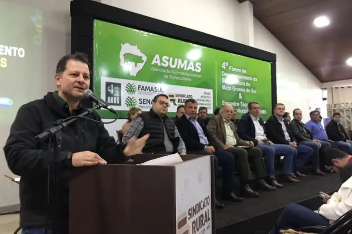 Como autor da lei que instituiu a Semana da Suinocultura e presidente da Frente Parlamentar, Renato Câmara é a voz dos produtores na Assembleia e junto ao Governo do Estado, articulando avanços para a cadeia produtiva em MS.