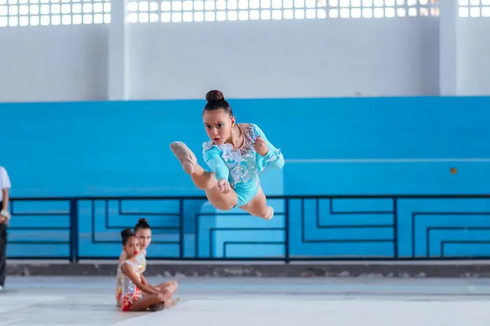 Prefeita prestigia apresentação de Ginástica Rítmica do Projeto Talentos da Terra
