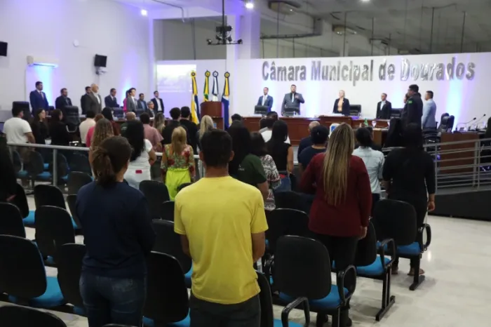 Câmara Dourados faz primeira sessão após recesso nesta segunda-feira