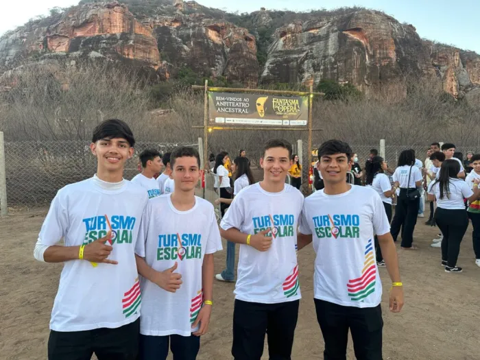 Turismo Escolar: Ópera na Serra da Capivara transforma aula em experiência inesquecível