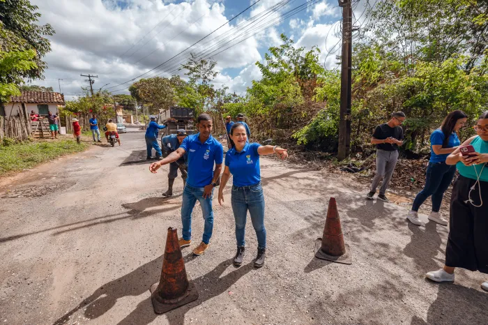 Prefeita acompanha ações da Operação Buraco Zero em Areia Branca