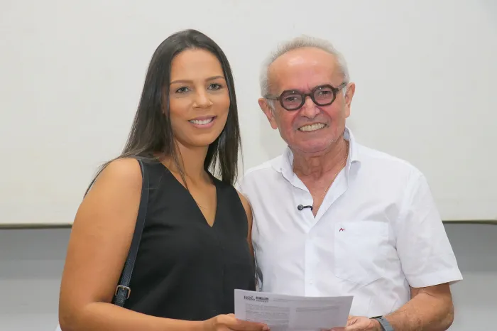 Cícero Lucena e Leo Bezerra entregam certificados para 96 empreendedores e programa ‘Eu Posso’ ultrapassa R$ 18 milhões