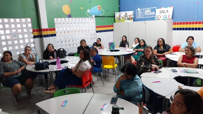 Professores da Rede Municipal de Ensino participam do 3º Encontro Formativo do ‘Letrar+JP’