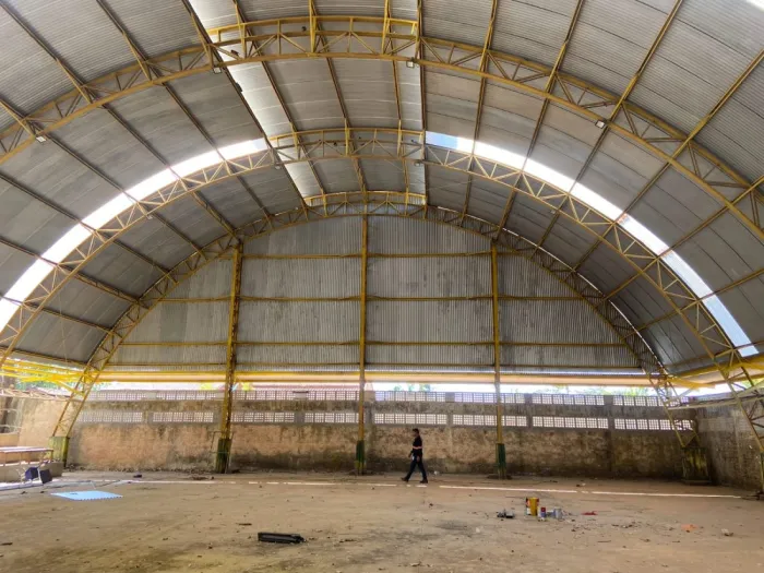 Obras: Sevop realiza reforma e ampliação da quadra esportiva da Escola Maria das Graças