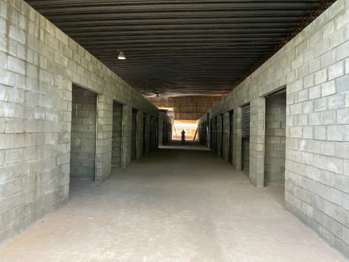 Sevop: Feira do bairro Laranjeiras avança mais de 30% da obra com serviços de aterramento