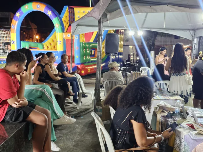 Feira do Cordel encanta público na Festa das Neves 2025