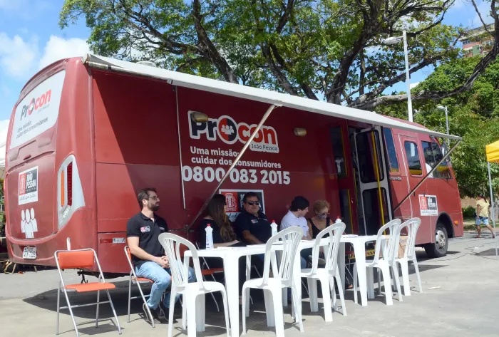 Procon-JP oferece atendimento jurídico e serviços de saúde e beleza no bairro Ernesto Geisel