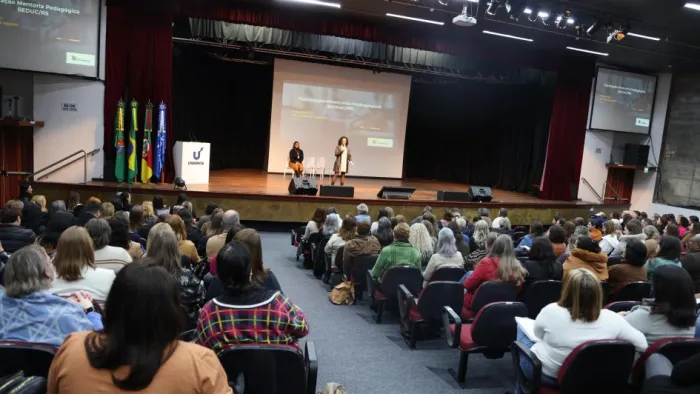 Programa atua no acompanhamento próximo das escolas, oferecendo suporte técnico e pedagógico aos supervisores e equipes -Foto: Cainan Silva/Ascom Seduc