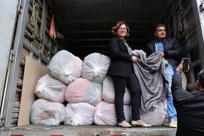 Prefeitura compra mais de 4 mil cobertores e fortalece ações da Assistência Social 