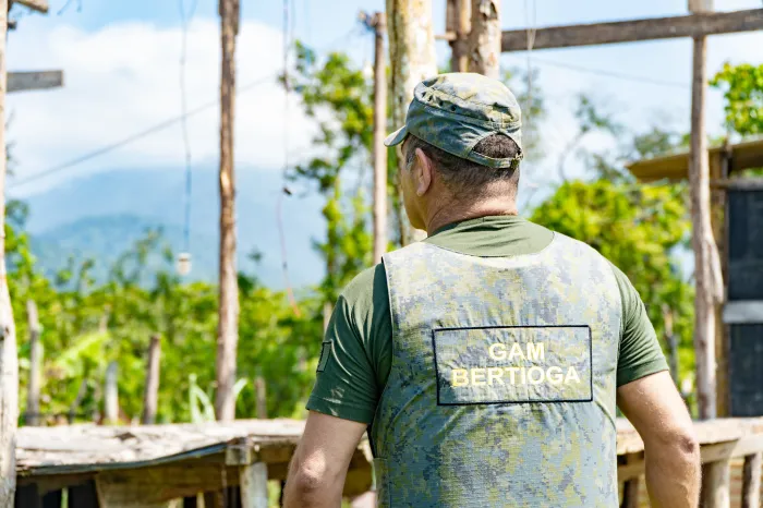 Ave Silvestre é resgatada pelo Departamento de Operações Ambientais em Bertioga