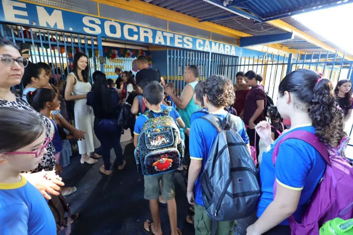 Prefeitura retoma as aulas em 46 escolas municipais e 39 centros de educação infantil