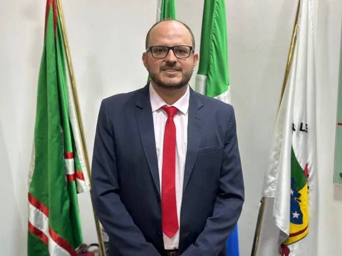 Vereador Flávio Augusto busca emendas para conclusão do asfalto na Vila São Jorge e no Bairro Shalom