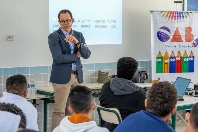 Projeto ‘OAB Vai à Escola’ e ‘Cidadania e Justiça Se Aprendem na Escola’ retornam às unidades da rede municipal