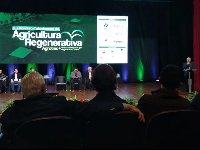 Encontro Catarinense de Agricultura Regenerativa inicia com palestra e casos de sucesso na sucessão familiar