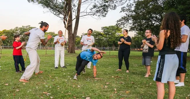 Fundass oferece curso gratuito sobre fundamentos pedagógicos da capoeira