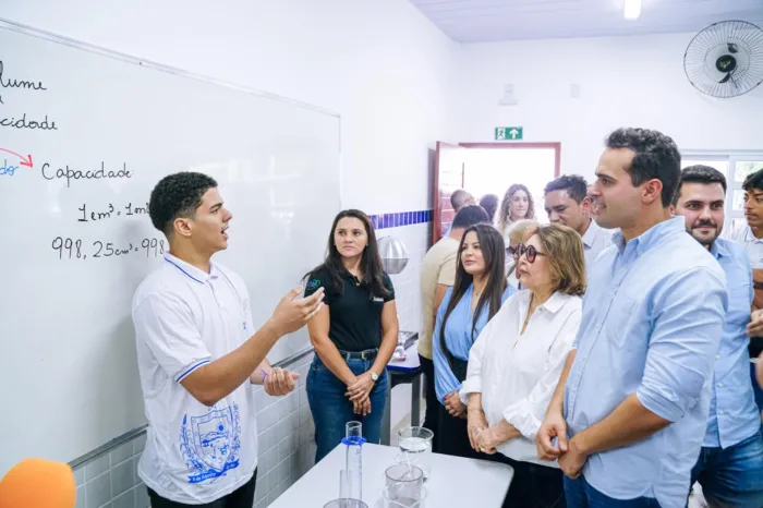 Vice-governador entrega escola, ações do Empreender e lança Feira de Negócios e Empreendedorismo em Patos