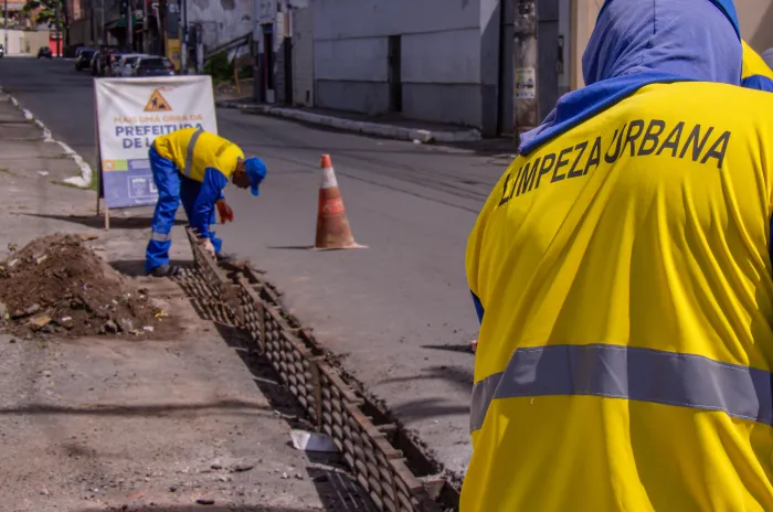 Prefeitura realiza limpeza e manutenção preventiva em diversos pontos da cidade