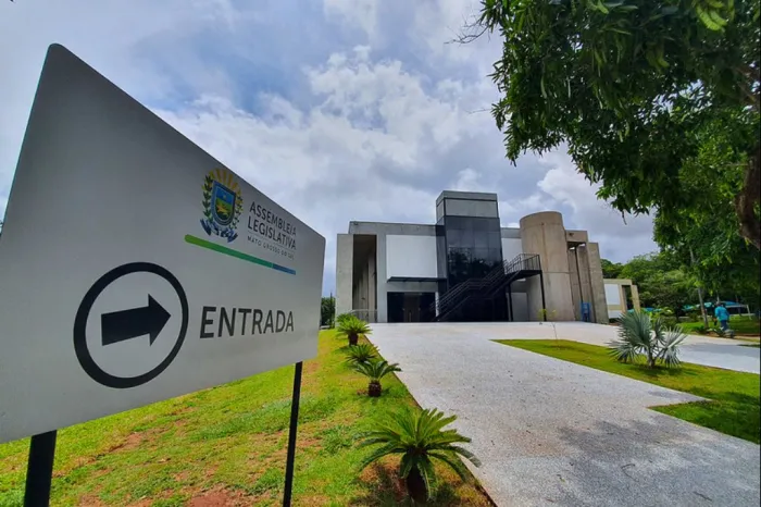 Agenda: Audiência e solenidade marcam próxima semana na ALEMS