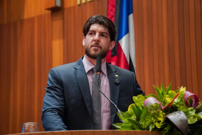 Davi Brandão destaca o trabalho e a liderança do governador Carlos Brandão, durante sessão na Assembleia Legislativa