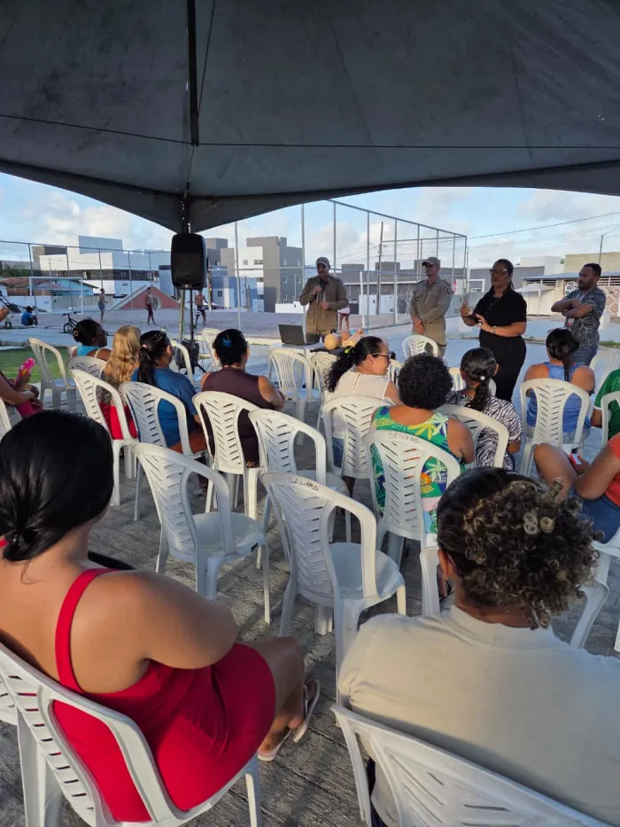 Moradores do Residencial Quilombola assistem palestra sobre acidentes domésticos e primeiros socorros