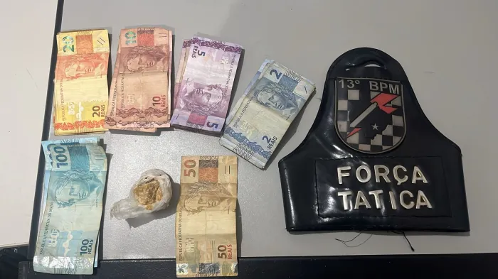 Polícia Militar prende homem por traficar drogas em Paranaíba