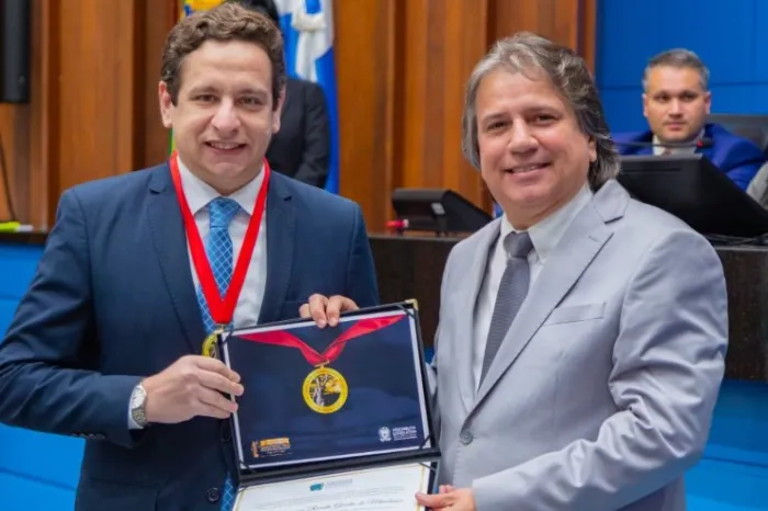 Caravina destaca importância da advocacia em sessão solene na ALEMS