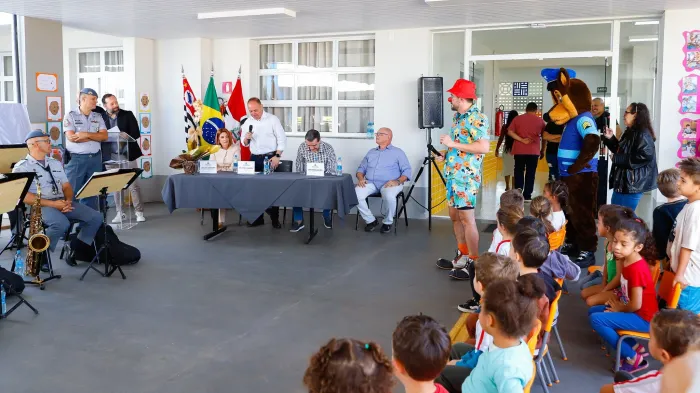 Prefeitura inaugura nova escola infantil no bairro Luz da Esperança