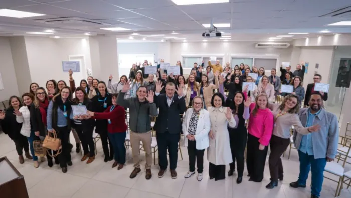 Equipes de 21 municípios da 14ª Coordenadoria Regional de Saúde foram certificadas como Amigas da Mãe, Parceria e Criança