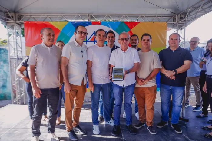 Cícero Lucena autoriza obras em mais 12 ruas e projeta Bairro das Indústrias 100% pavimentado