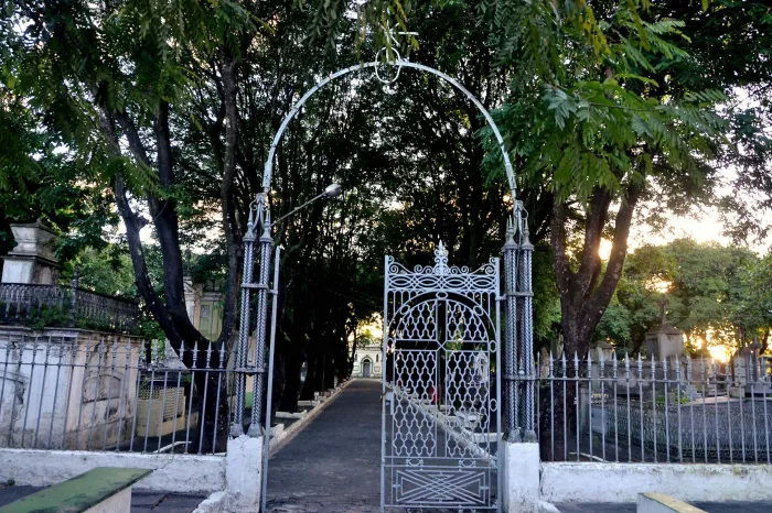 Prefeitura lança edital para regularização e atualização cadastral de sepulturas, túmulos e ossuários em cemitérios públicos