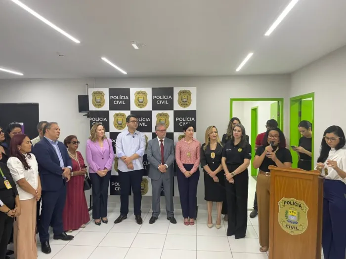 Sempi participa da implantação do Plantão 24h na Delegacia da Casa da Mulher Brasileira em Teresina