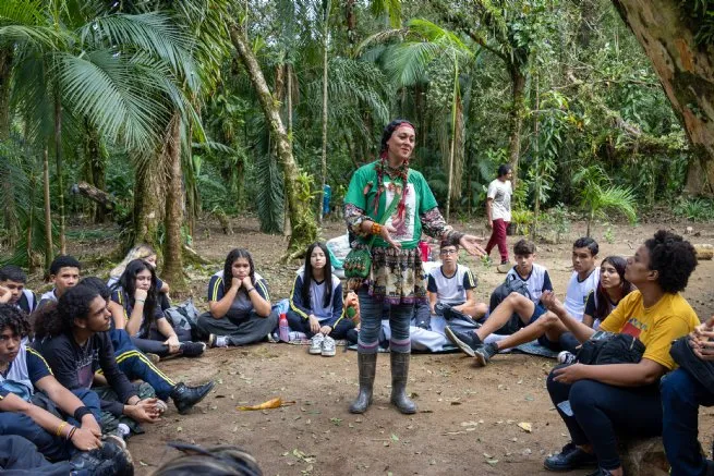 Estudantes da EM Profª Cynthia Cliquet Luciano participam de vivência na Terra Indígena Rio Silveira