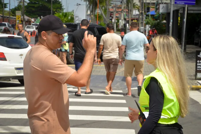 Equipes da Semob-JP promovem atividades para conscientizar por prudência e respeito no trânsito