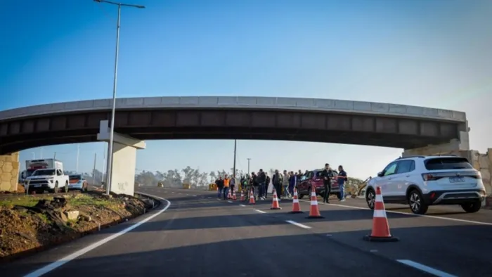 Governo do Estado libera trânsito na pista principal da ERS-118, em Gravataí