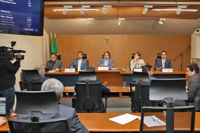 CCJR aprova projeto de lei a respeito da manobra de Heimlich em bebês