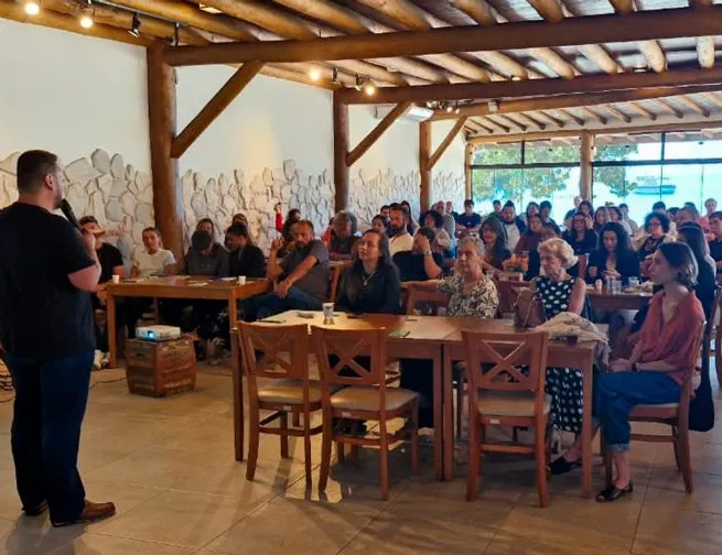 Prefeitura de São Sebastião leva edição do Café Empresarial para 6º Feirão de Negócios de Maresias