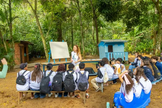 Alunos participam de formação da Jornada Atequenfim & RegenerAção no Viveiro Municipal