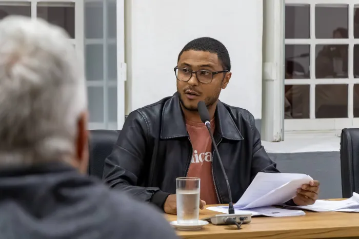 João Paulo Teixeira propõe ampliar transporte gratuito para atletas em competições no município