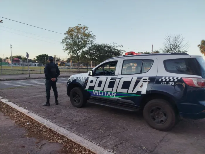 POLÍCIA MILITAR APREENDE ADOLESCENTES ENVOLVIDOS EM FURTO A ESTABELECIMENTO COMERCIAL EM CORUMBÁ